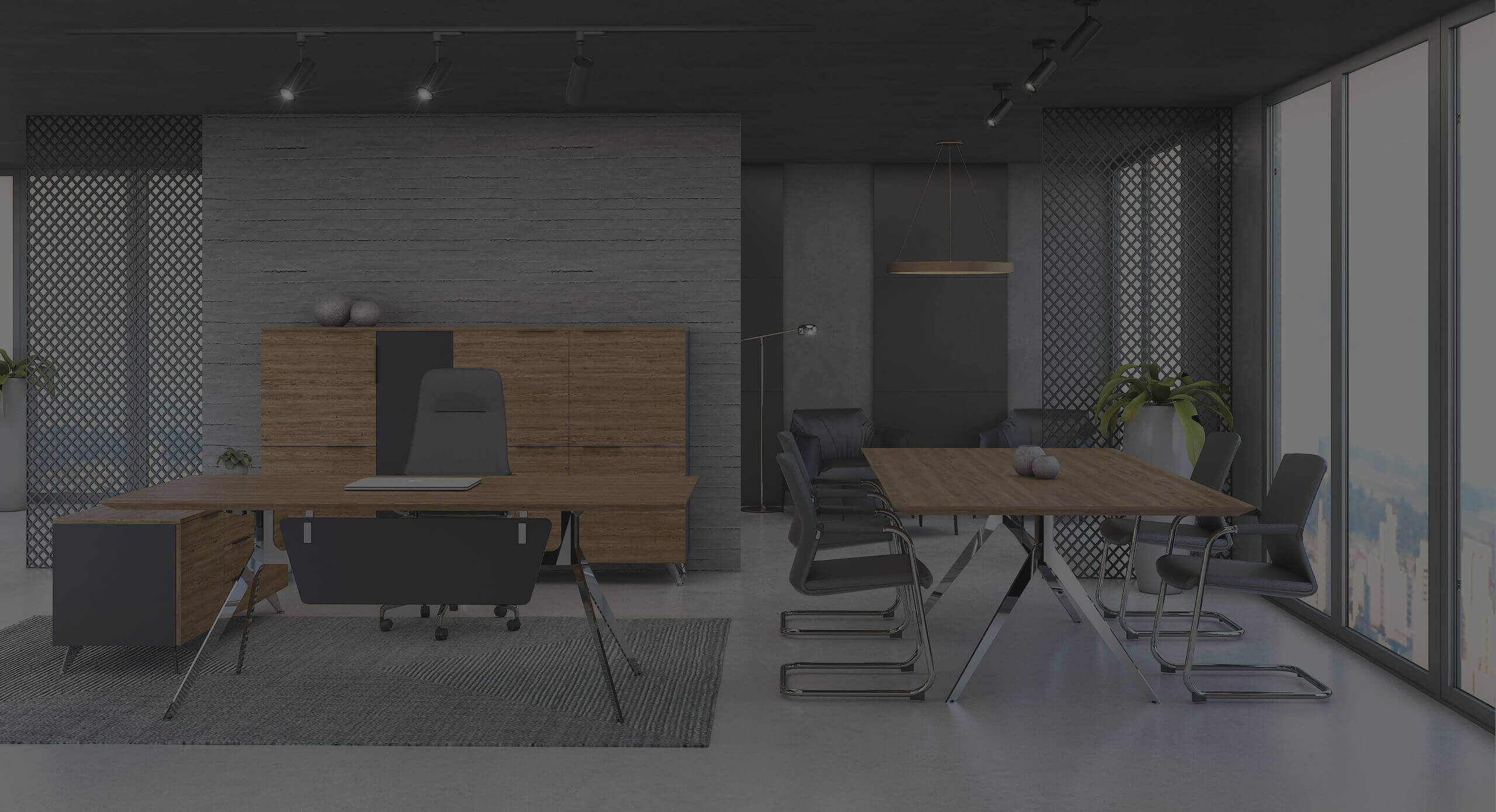 Oficina con escritorios y mesas modernas en chile.